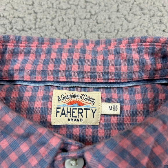 Faherty Long Sleeve Button Up Mens Casual Shirt Size M Pink Blue Gingham Check - Picture 3 of 9